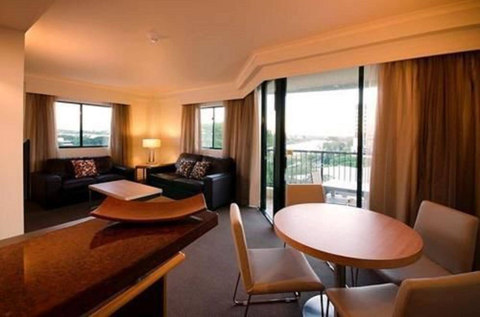 Central Cosmo Apartment Hotel Brisbane Eksteriør bilde