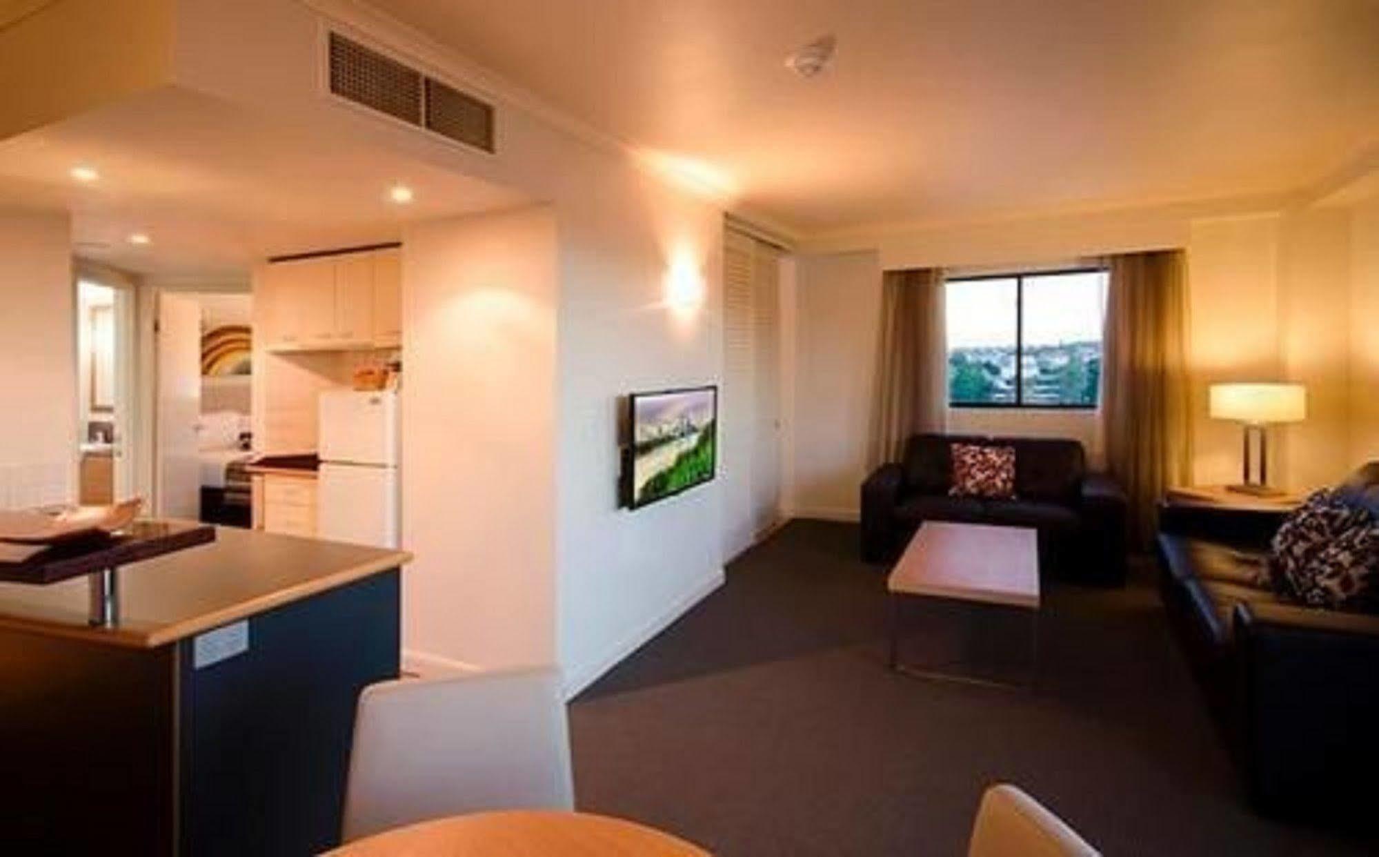 Central Cosmo Apartment Hotel Brisbane Eksteriør bilde