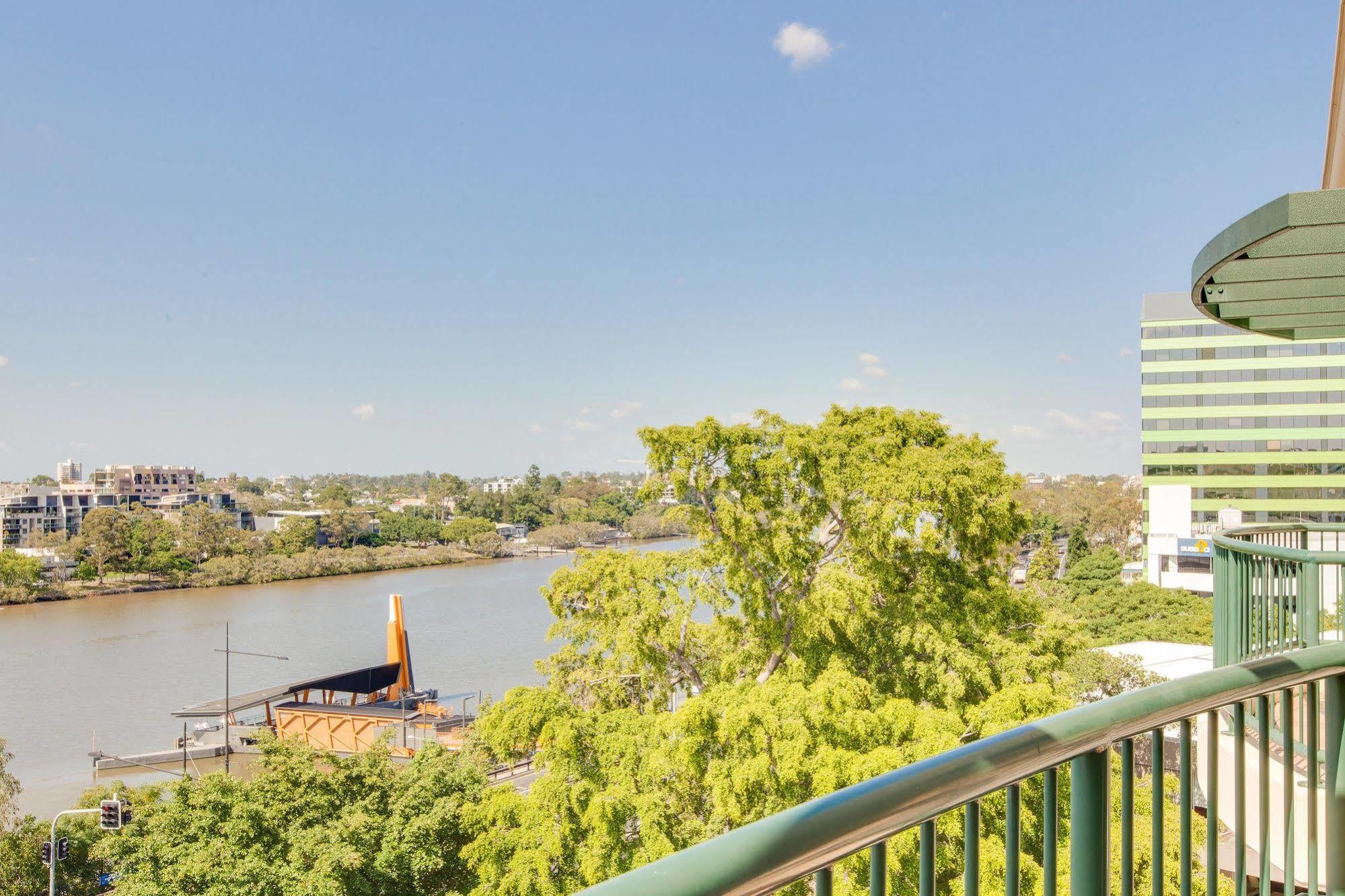 Central Cosmo Apartment Hotel Brisbane Eksteriør bilde